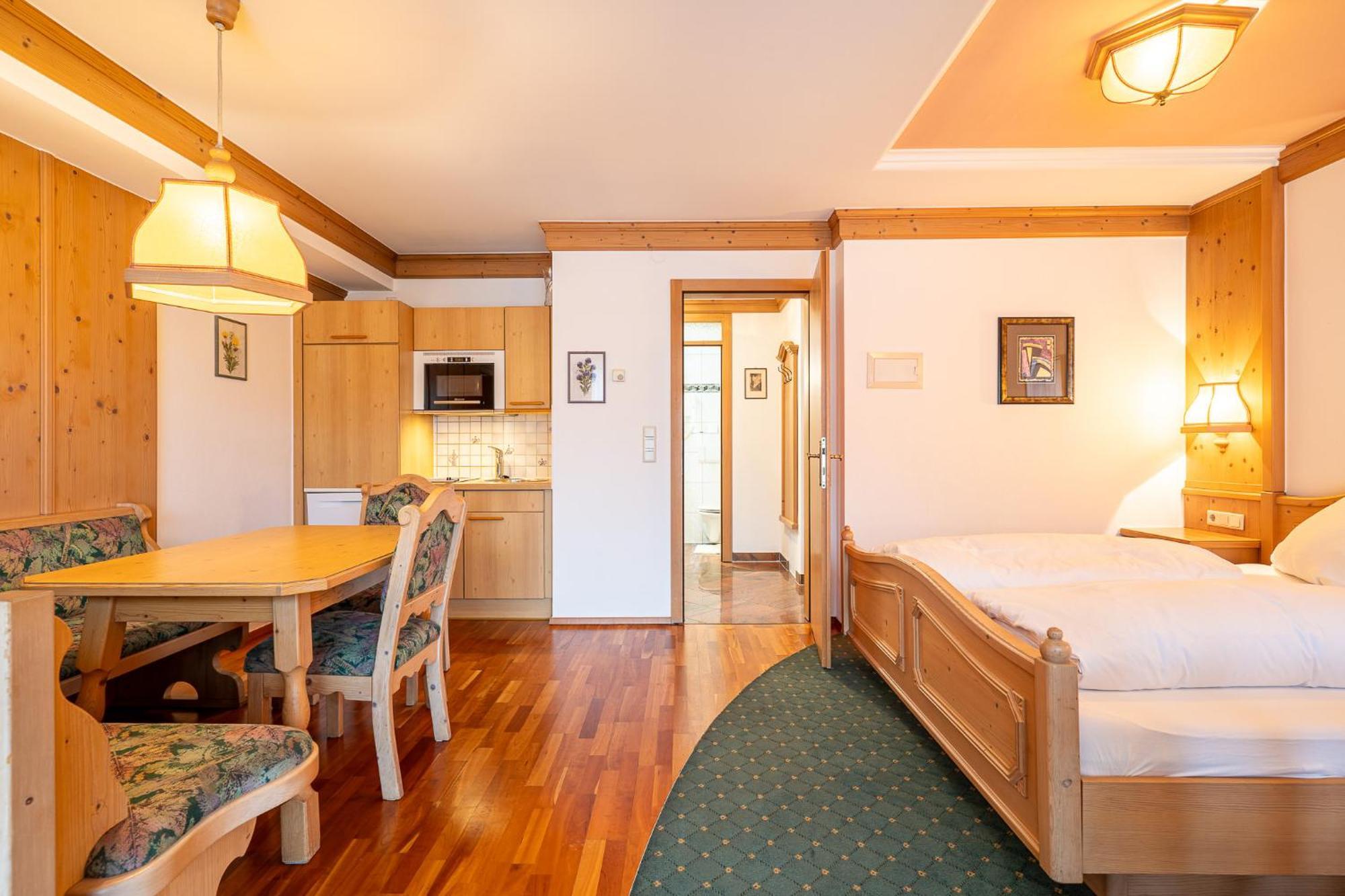 Dietrich Comfort Appartements Тельфс Экстерьер фото