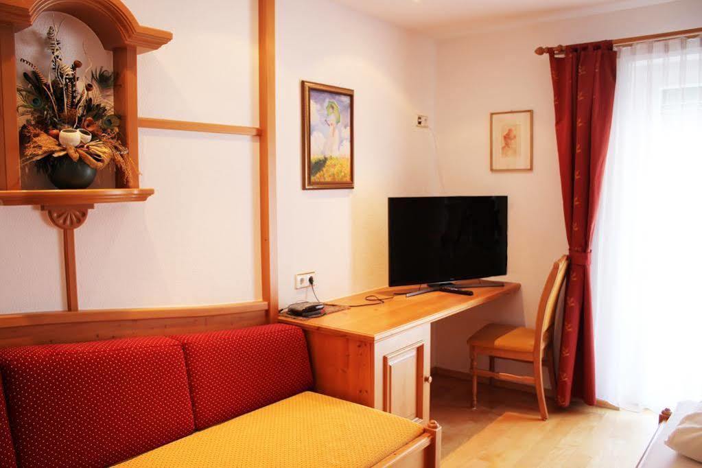 Dietrich Comfort Appartements Тельфс Экстерьер фото